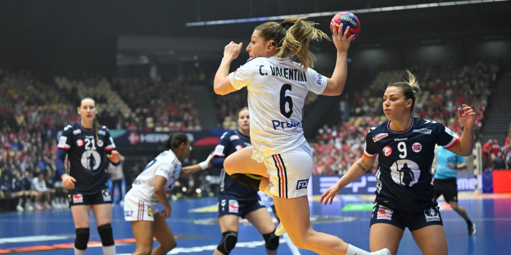 L’équipe de France de handball débute son aventure aux JO de Paris