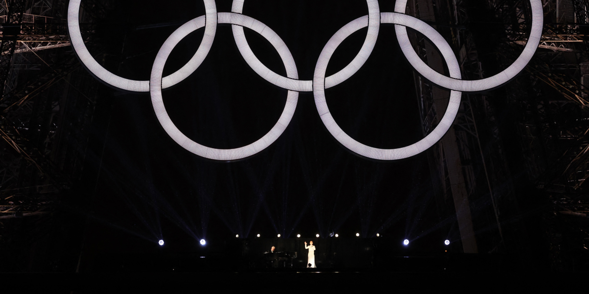 Cérémonie d’ouverture des JO de Paris : Céline Dion interprète « Hymn to Love » sur la Tour Eiffel