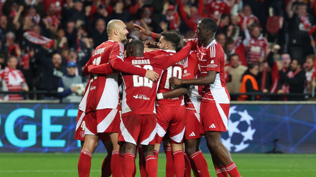 au niveau, le Stade Brestois tient tête au Bayer Leverkusen