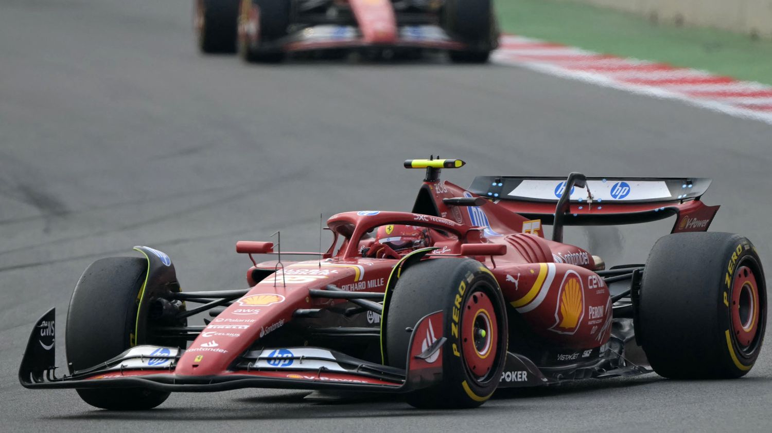 Carlos Sainz remporte le Grand Prix du Mexique devant Lando Norris, Max Verstappen seulement sixième