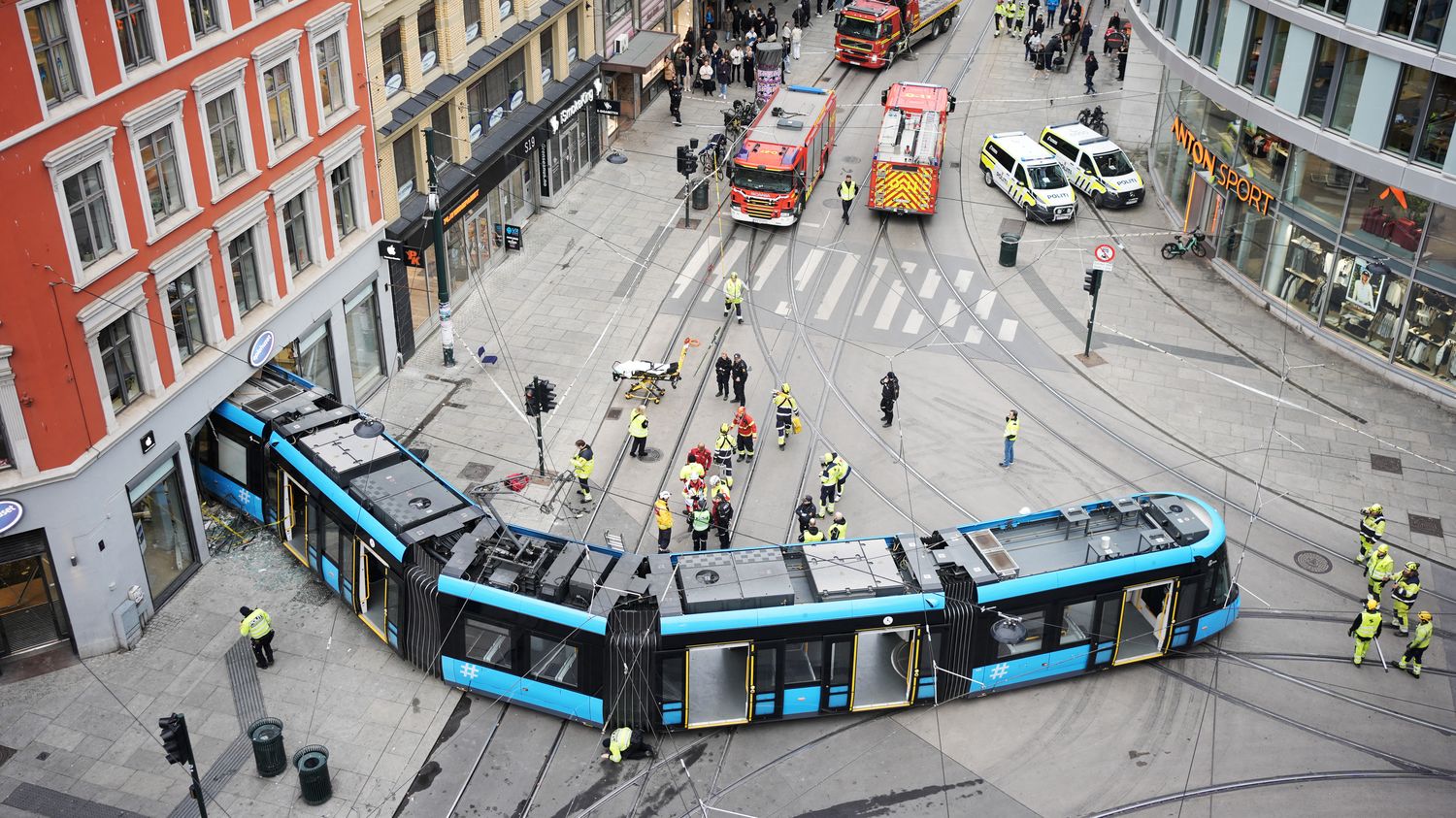 Un tramway en fuite s’écrase dans un magasin à Oslo, blessant quatre personnes