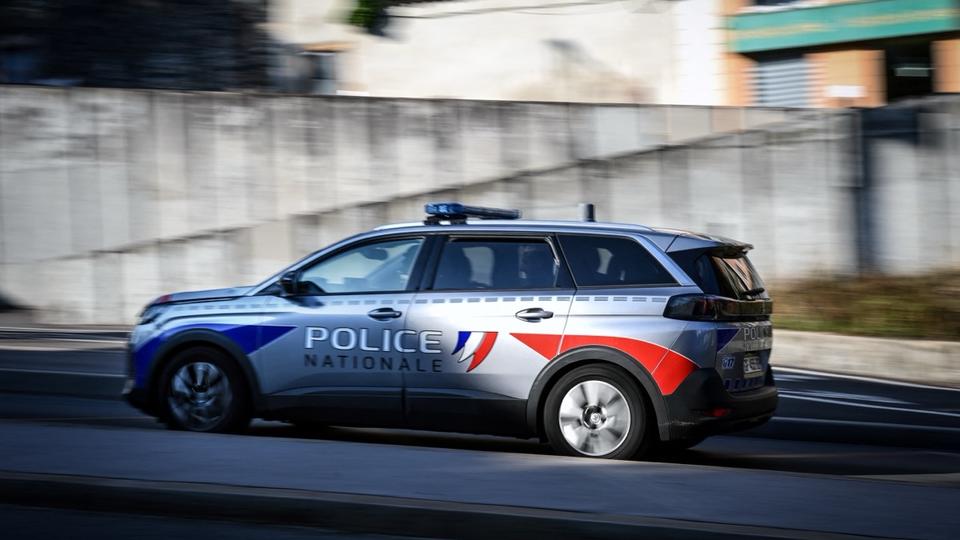 un adolescent de 13 ans interpellé après une course-poursuite avec la police sur le périphérique de Nantes