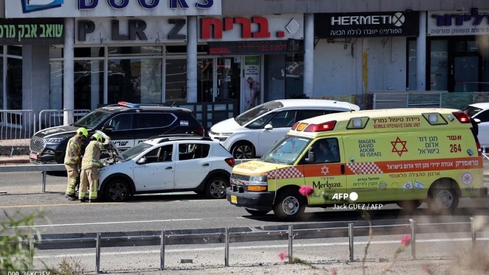 un camion percute une gare routière, au moins 24 blessés selon la police