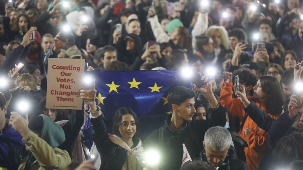 En Géorgie, des manifestants descendent dans la rue pour dénoncer des élections « volées »