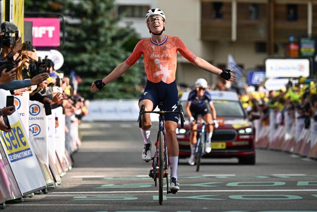 Demi Vollering, vainqueur du Tour de France 2023, renforce l’ambitieuse équipe de France FDJ-Suez