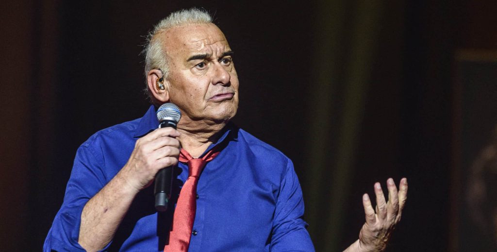 « Fasciste », Michel Fugain s’énerve contre Michel Sardou et recadre aussitôt Léa Salamé