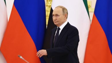 Au sommet des Brics dans son pays, Vladimir Poutine affiche son non-isolement à l’international