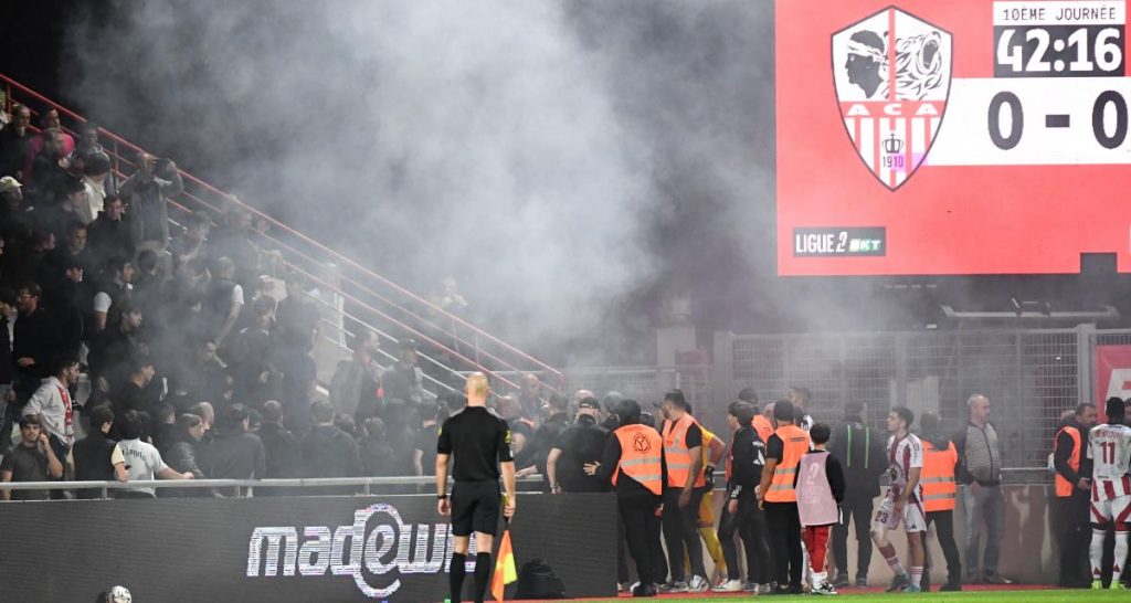 Ligue 2 : Ajaccio – Bastia reprogrammé, le match reprendra… à la 42e minute