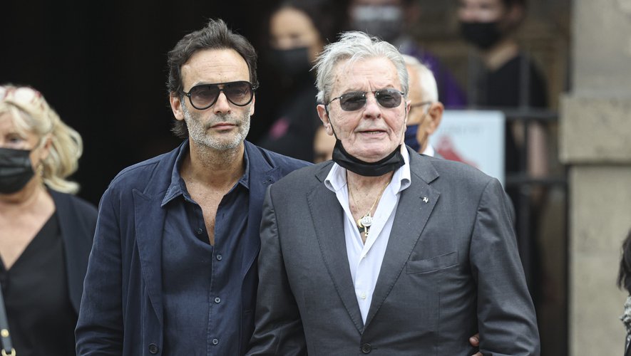 « Le deuil prend du temps » : Anthony, fils d’Alain Delon, brise le silence et s’exprime pour la première fois sur la mort de son père