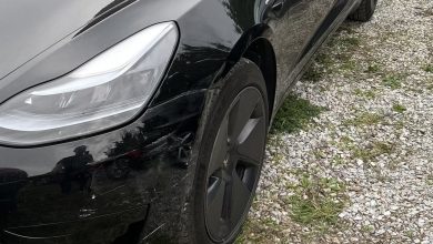 « C’est un délit de fuite ! » Elle retrouve sa nouvelle Tesla accidentée sur le parking, le chauffeur repart sans laisser d’adresse