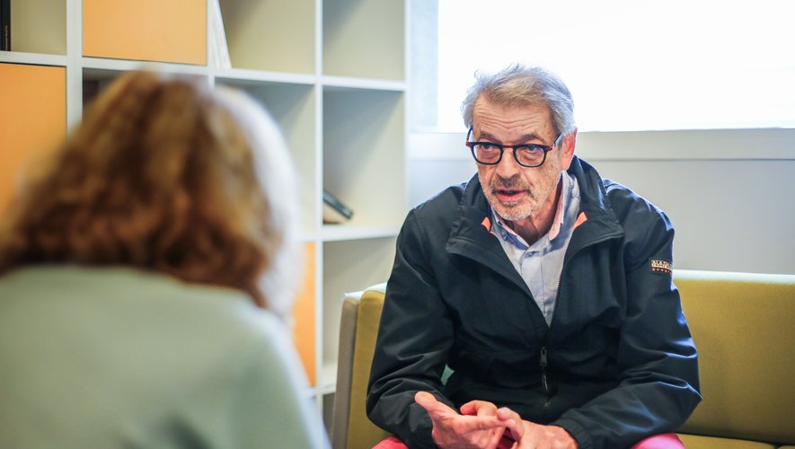 « Dès le plus jeune âge, il faut consulter pour un bilan » : face à des cas de cancer chez les plus jeunes, ce médecin milite pour la prévention