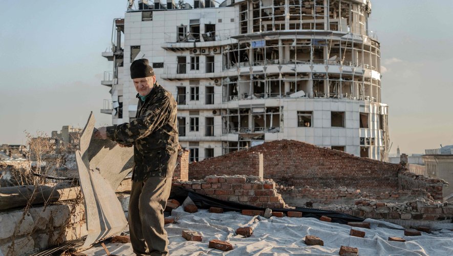 Guerre en Ukraine : dans le village de Selydové, des soldats russes ont-ils délibérément tué des civils avec des armes automatiques ?