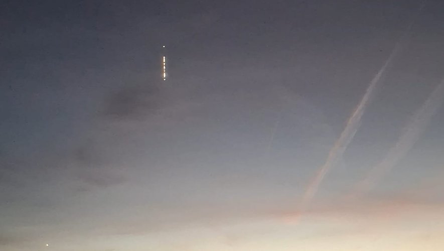 Ces points lumineux étaient visibles dans le ciel de Rodez dimanche soir : où peut-on encore observer le train satellite Starlink d’Elon Musk ce lundi ?