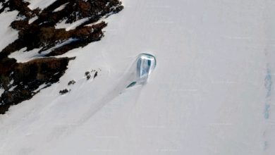 Une mystérieuse « porte géante » repérée sur Google Maps dans les glaciers de l’Antarctique