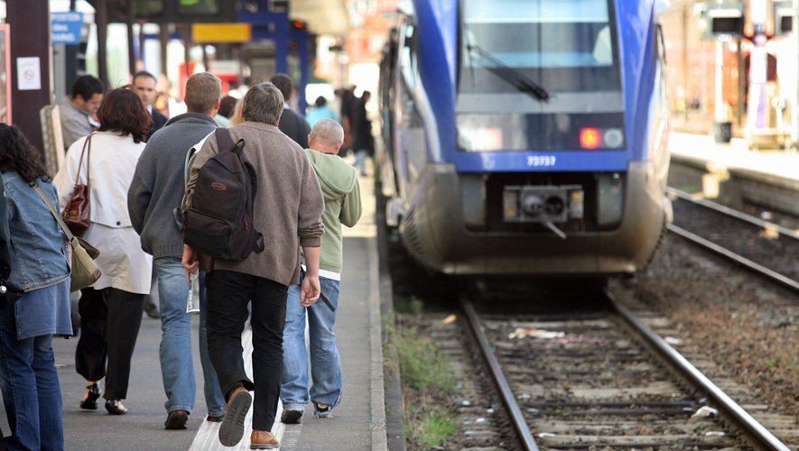 Comment la SNCF a augmenté discrètement les prix soi-disant plafonnés de sa carte « Avantages »