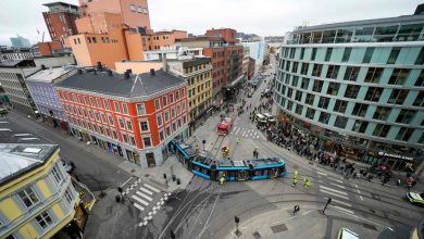 « Une scène surréaliste » : un tramway fou déraille et finit dans un Apple Store