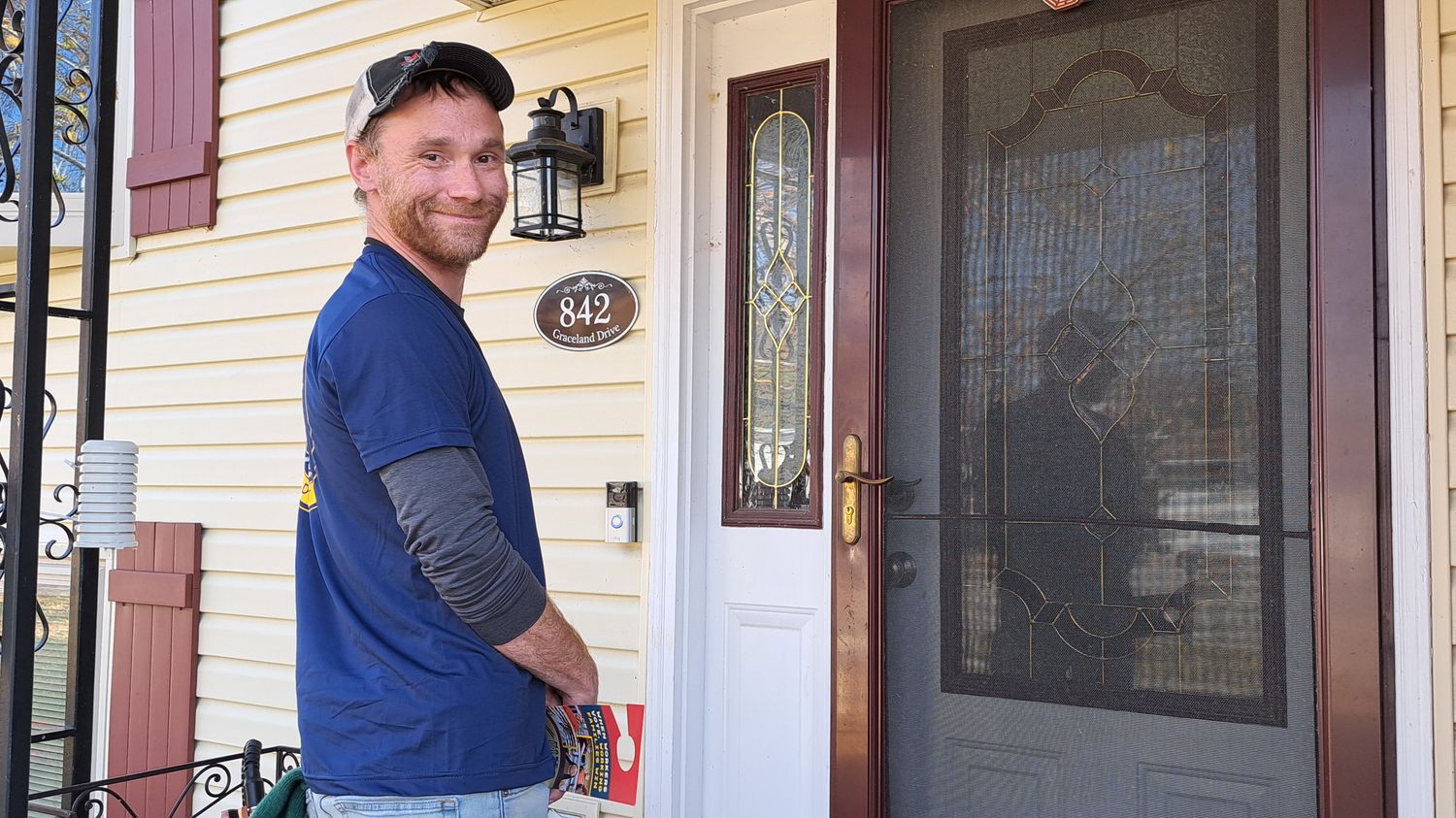 rencontre avec Matthew, un Américain francophile qui fait du porte-à-porte pour Kamala Harris