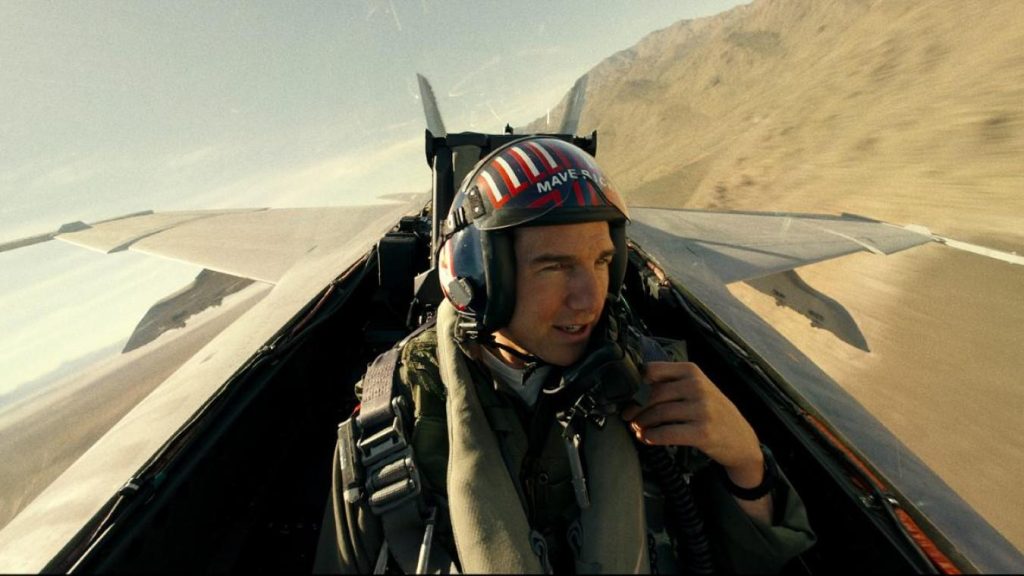 Le pilote qui a formé les acteurs de « Top Gun : Maverick » s’écrase et meurt en plein spectacle aérien