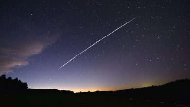 Quelle est cette étrange traînée lumineuse visible dans le ciel ce dimanche ?