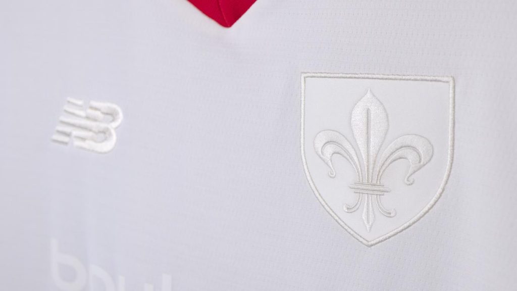 « Le pire joueur de l’histoire du LOSC » : le flocage du maillot collector des 80 ans fait rire les supporters