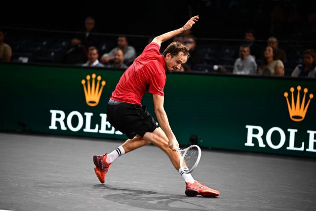 Daniil Medvedev éliminé dès son premier match au Rolex Paris Masters par Alexei Popyrin