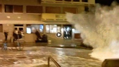 VIDÉO. Une vague emporte les spectateurs lors des grandes marées à Saint-Malo