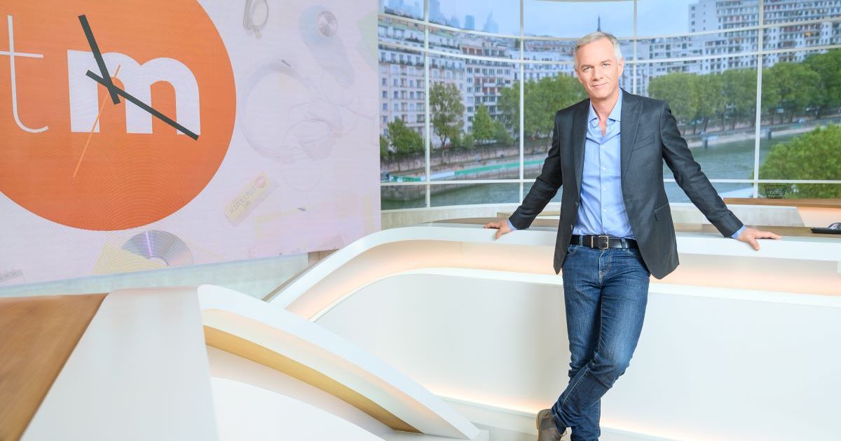 Jean-Baptiste Boursier sur TF1, Julien Arnaud sur France 2 : Comment les jokers du « 20 Heures » abordent le match qui débute ce soir