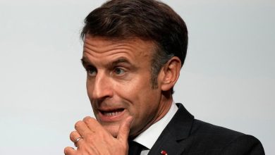 Les piques d’Emmanuel Macron au gouvernement sur les hausses d’impôts