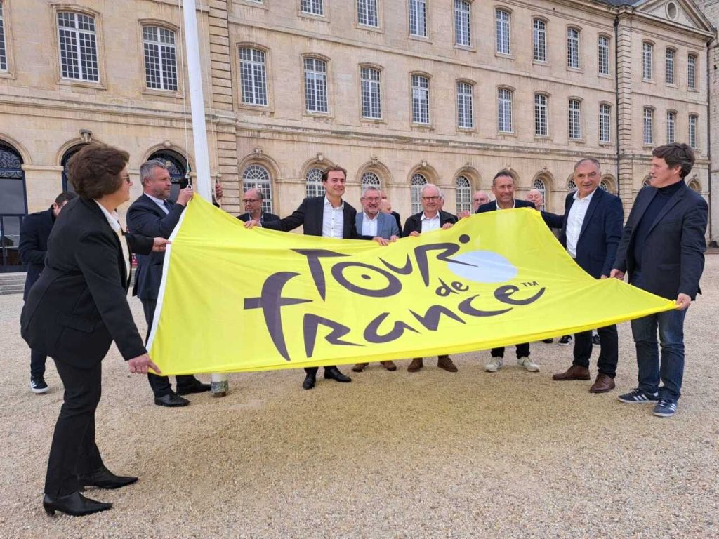 Le Tour de France 2025 au nord de Caen : surprise, les maires ne savaient pas que cela se passerait sur leur territoire ! -actu.fr