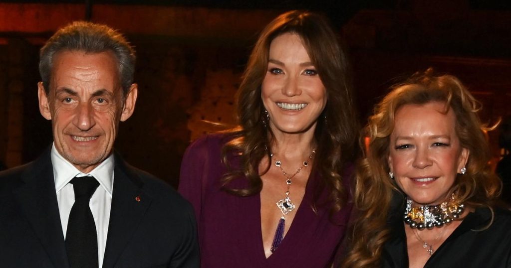 Nicolas Sarkozy et Carla Bruni, couple glamour dans la nuit de Marrakech