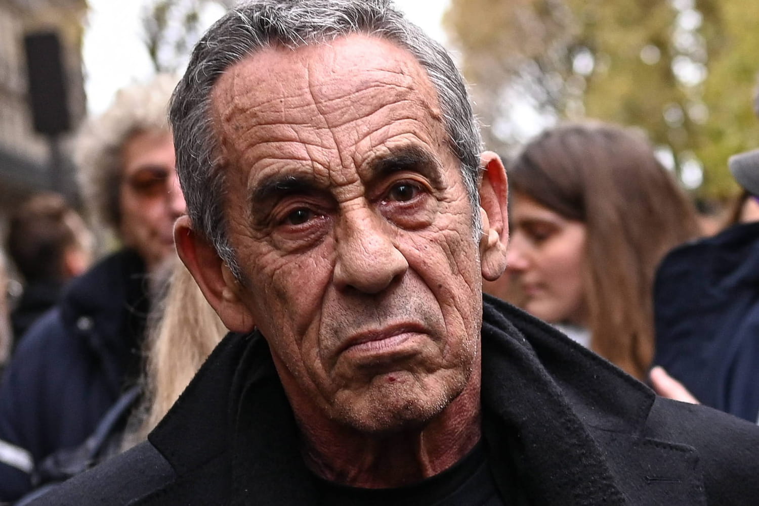 En une semaine, Ardisson empoche une petite fortune et paie bien Hanouna.