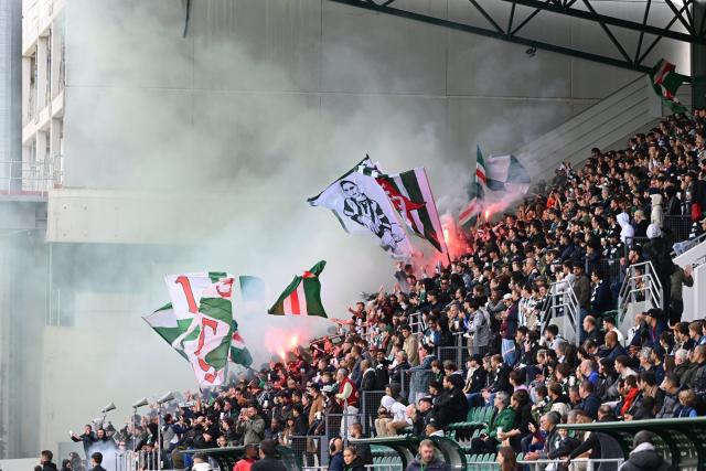 Les deux buts exceptionnels du Red Star-Caen en vidéo (Ligue 2)