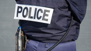 A Paris, l’homme portant un maillot « anti-juif » s’est adressé à la police ; un examen psychiatrique a été demandé