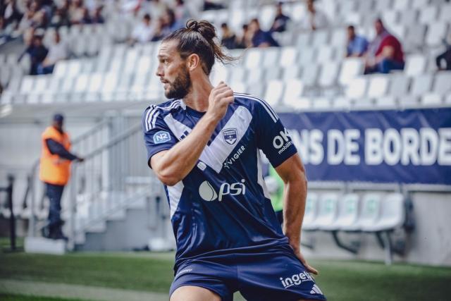 Les Girondins de Bordeaux enchaînent contre Avranches, Andy Carroll aussi