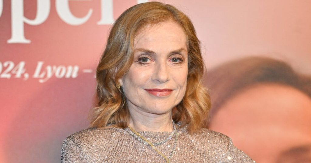 Isabelle Huppert : cette apparition rare avec son mari Ronald Chammah et leurs deux fils