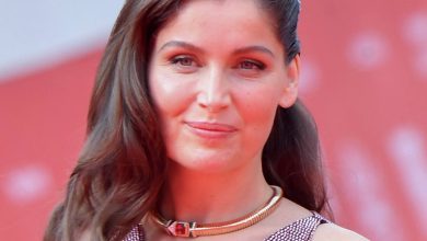 Laetitia Casta, diva pulpeuse : un look encore à tomber par terre pour la star de 46 ans