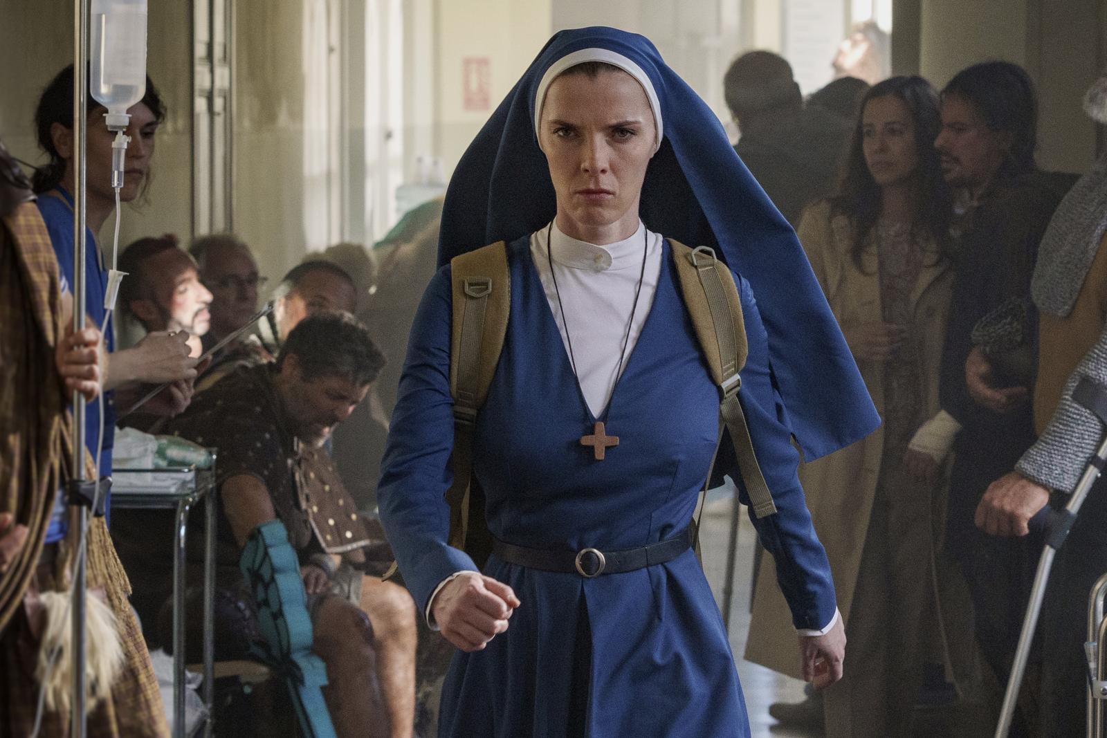 « Mrs Davis » sur Warner TV : la nouvelle série brillamment loufoque du créateur de « The Leftovers » – Télérama.fr