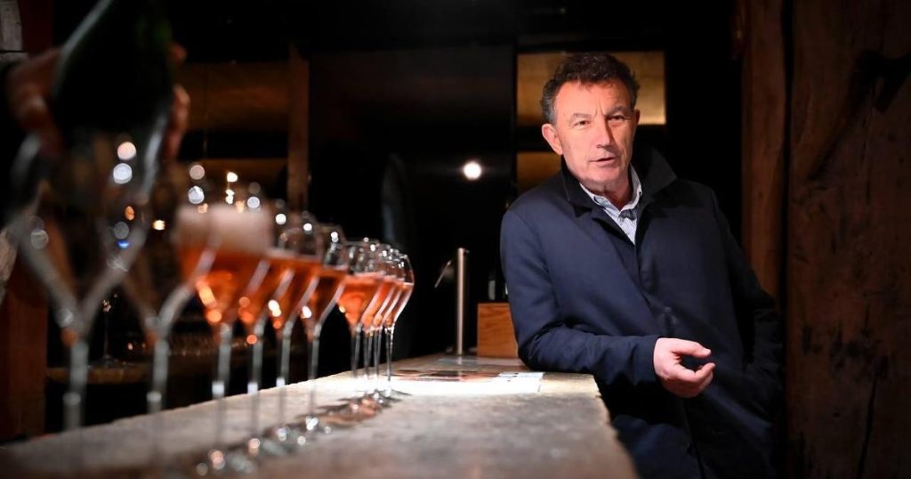 « Refuser une coupe de champagne est une erreur politique »