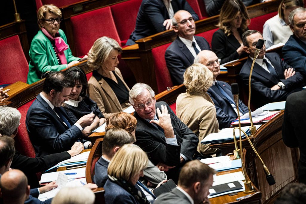 Michel Barnier face à la difficulté de réduire les dépenses publiques