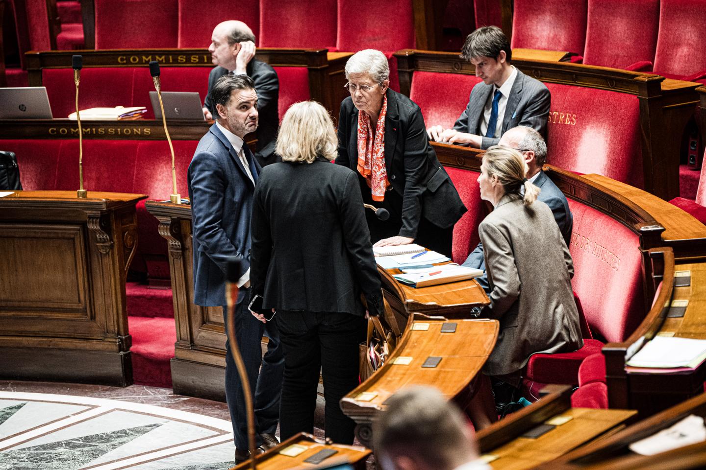 Les députés infligent de nouveaux revers au gouvernement