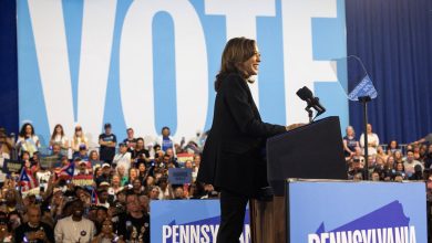 Donald Trump continue de surfer sur le glissement de Joe Biden sur les « poubelles », Kamala Harris s’efforce au contraire de paraître rassembleuse