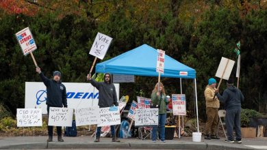 Les salariés de Boeing rejettent l’accord social, la grève se poursuit