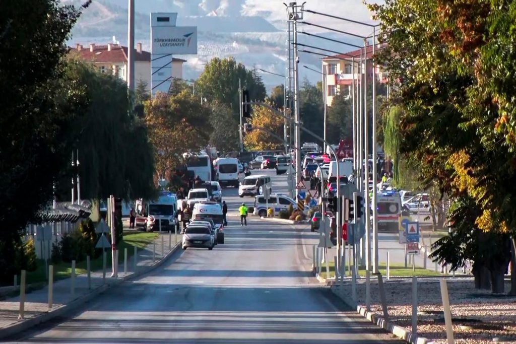 En Turquie, plusieurs morts et blessés dans une explosion à Ankara ; le gouvernement dénonce un « attentat terroriste »