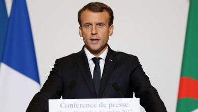 Emmanuel Macron face aux échecs de sa relation mémorielle solitaire