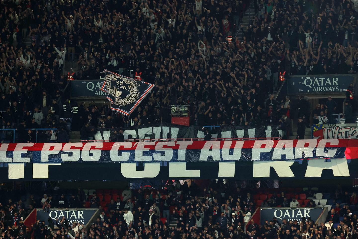 le stand d’Auteuil partiellement fermé