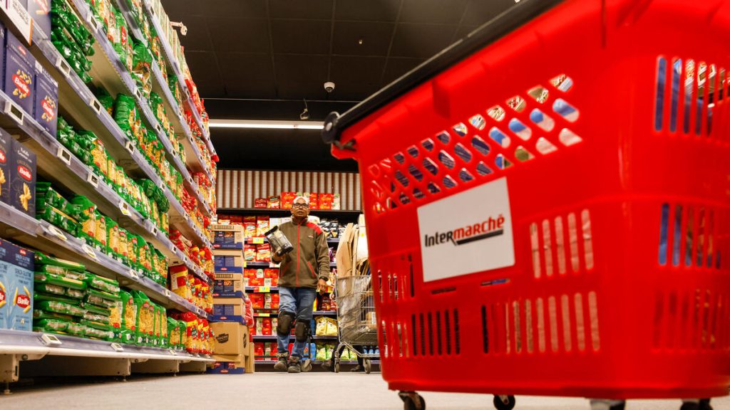 La transformation d’un magasin Casino transformé en Intermarché : « Nous nous sommes préparés aux besoins les plus pressants »