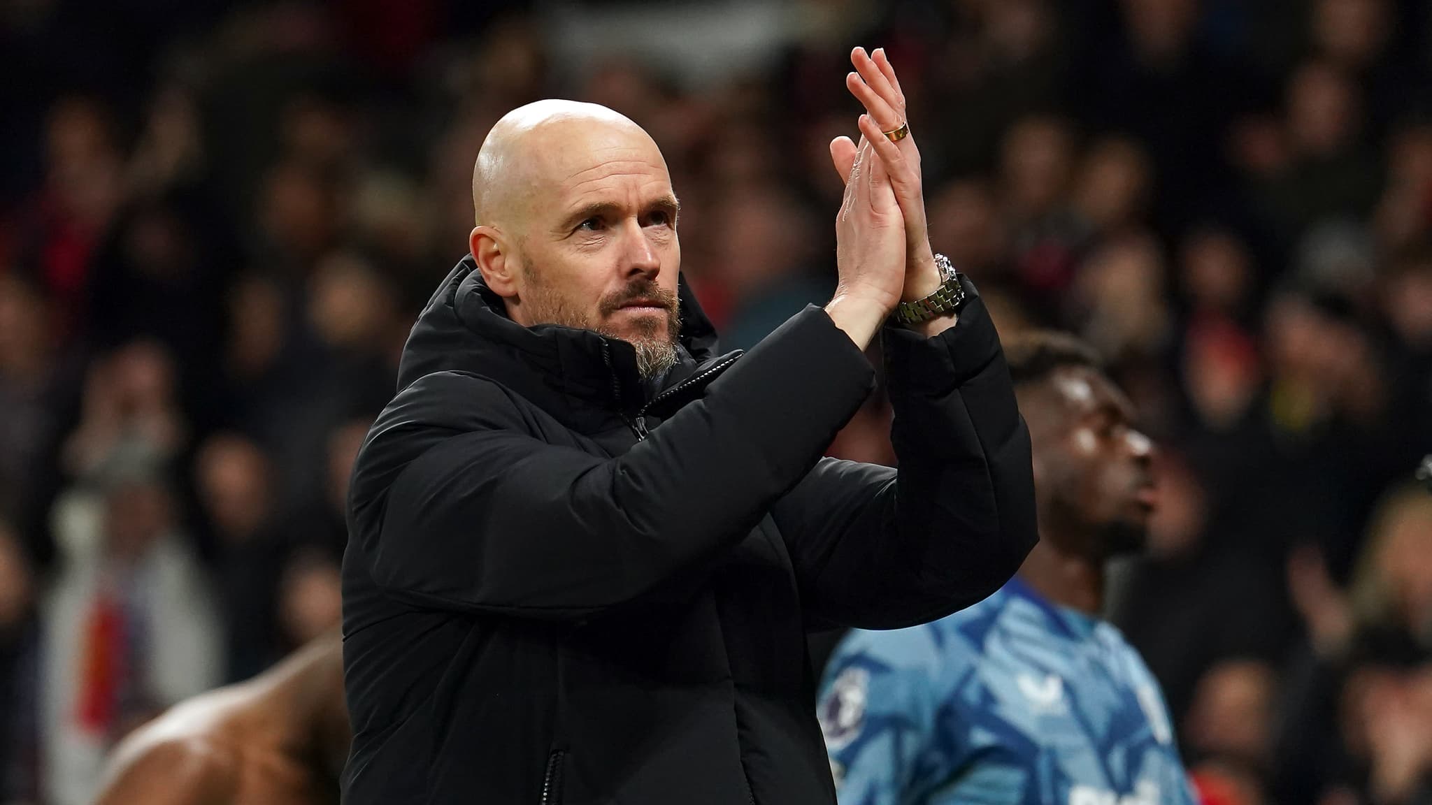 Manchester United se sépare de Ten Hag, Van Nistelrooy prend le relais