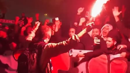 l’accueil triomphal des supporters parisiens pour les joueurs de Luis Enrique après un Classique à sens unique