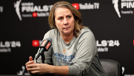 Pour l’entraîneur des Lynx, les arbitres ont « volé » le titre WNBA à son équipe • Basket USA