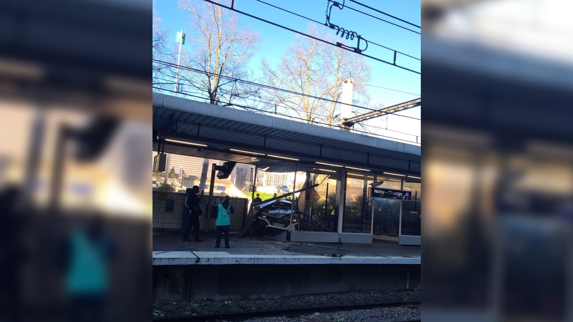 une voiture percute la gare de Noisy-Champs, circulation perturbée